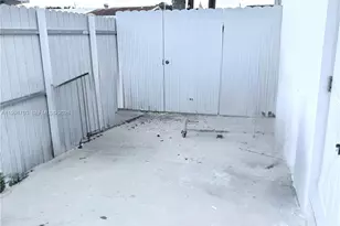 4600 W 8th Ave, Hialeah, FL 33012 - Photo 14