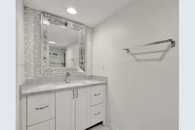 5600 Collins Ave #5C, Miami Beach, FL 33140 - Photo 12