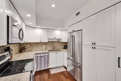 5600 Collins Ave #5C, Miami Beach, FL 33140 - Photo 8