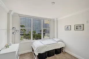 5600 Collins Ave, Miami Beach, FL 33140 - Photo 16