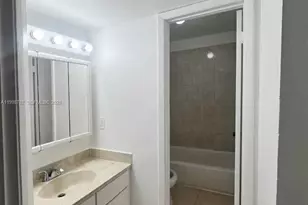 8719 NW 39th St, Sunrise, FL 33351 - Photo 8