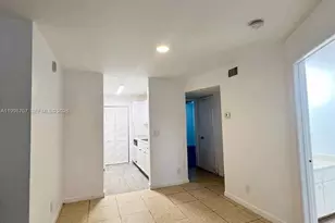 8719 NW 39th St, Sunrise, FL 33351 - Photo 6