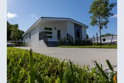 404 NW 15th Ave, Pompano Beach, FL 33069 - Photo 1