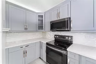 379 NE 31st Ave, Homestead, FL 33033 - Photo 10