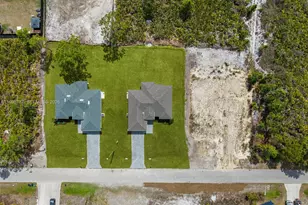 936 Bolivia Dr, Lehigh Acres, FL 33974 - Photo 32