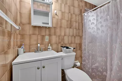 733 W 33rd St, Hialeah, FL 33012 - Photo 18