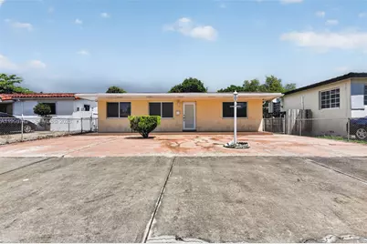733 W 33rd St, Hialeah, FL 33012 - Photo 44