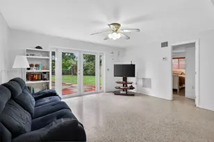 733 W 33rd St, Hialeah, FL 33012 - Photo 26