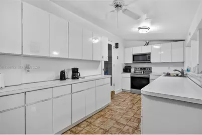 733 W 33rd St, Hialeah, FL 33012 - Photo 20