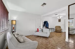 733 W 33rd St, Hialeah, FL 33012 - Photo 2