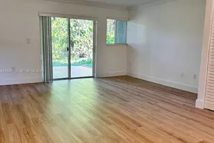 11091 NW 7th St, Miami, FL 33172 - Photo 10