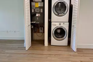 11091 NW 7th St, Miami, FL 33172 - Photo 8