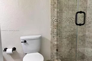 11091 NW 7th St, Miami, FL 33172 - Photo 18