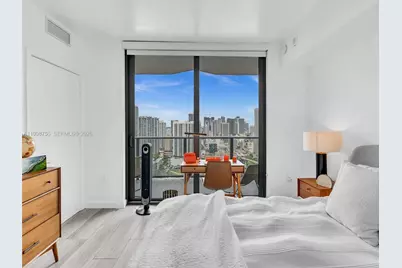 45 SW 9th St #3609, Miami, FL 33130 - Photo 16