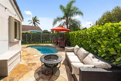 1413 Majesty Ter, Weston, FL 33327 - Photo 8