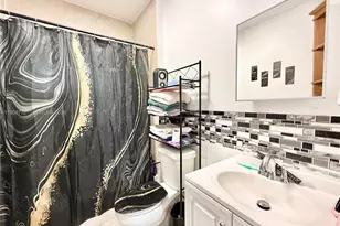 597 NW 69th St, Miami, FL 33150 - Photo 16