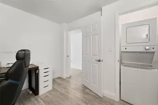1900 N Bayshore Dr, Miami, FL 33132 - Photo 10