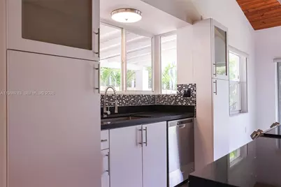 10241 SW 128th Ave, Miami, FL 33186 - Photo 16