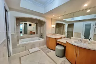 17875 Collins Ave, Sunny Isles Beach, FL 33160 - Photo 14