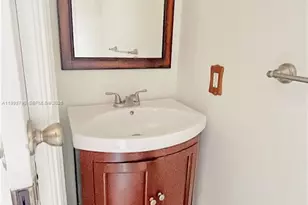 1283 W 51st Pl, Hialeah, FL 33012 - Photo 16