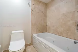 41 SE 5th St, Miami, FL 33131 - Photo 28