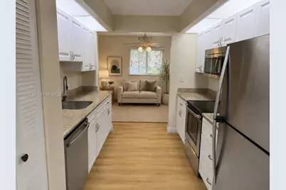 1600 SW 127th Way #101C, Pembroke Pines, FL 33027 - Photo 6