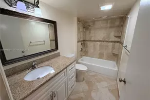 1600 SW 127th Way, Pembroke Pines, FL 33027 - Photo 10