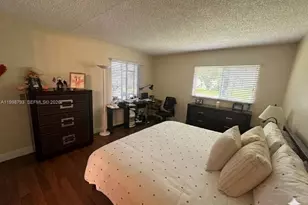 1600 SW 127th Way, Pembroke Pines, FL 33027 - Photo 10