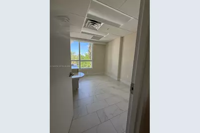 2866 E Oakland Park Blvd, Fort Lauderdale, FL 33306 - Photo 24