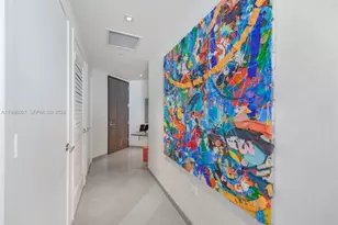 68 SE 6th St, Miami, FL 33131 - Photo 12