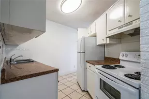 3049 NW 9th Ave, Wilton Manors, FL 33311 - Photo 6