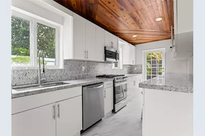 6665 NW 39th St, Virginia Gardens, FL 33166 - Photo 16