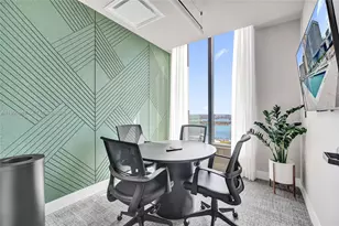 121 NE 5th St, Miami, FL 33132 - Photo 26