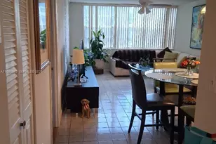 1100 St Charles Pl, Pembroke Pines, FL 33026 - Photo 6