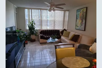 1100 St Charles Pl #213, Pembroke Pines, FL 33026 - Photo 12