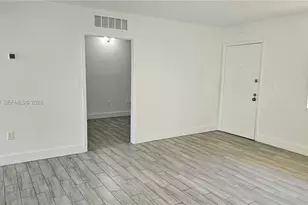 8075 SW 107th Ave, Miami, FL 33173 - Photo 14