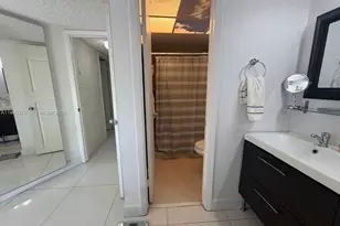 468 NE 206th Ln, Miami, FL 33179 - Photo 22