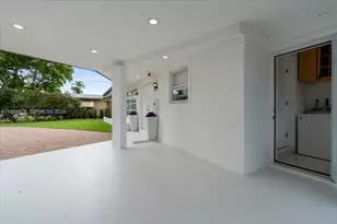 1910 NW 36th St, Oakland Park, FL 33309 - Photo 26