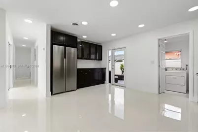1910 NW 36th St, Oakland Park, FL 33309 - Photo 20