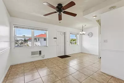 22 SE 3rd Ter #18, Dania Beach, FL 33004 - Photo 2