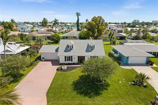 706 SW 51st Terrace, Cape Coral, FL 33914 - Photo 6