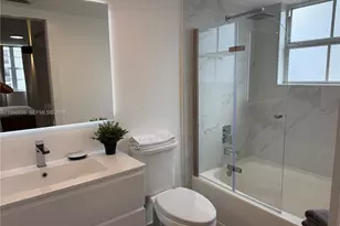 19555 E Country Club Dr, Aventura, FL 33180 - Photo 8