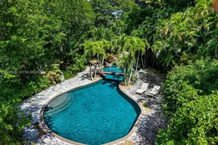 186 Edgewater Dr, Coral Gables, FL 33133 - Photo 2