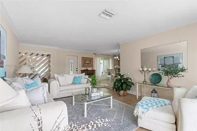 10325 SW 102nd Ct, Miami, FL 33176 - Photo 12