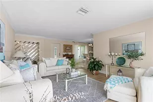 10325 SW 102nd Ct, Miami, FL 33176 - Photo 12