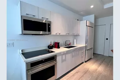 55 SW 9th St #4109, Miami, FL 33130 - Photo 4