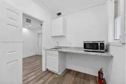 901 Pennsylvania Ave, Miami Beach, FL 33139 - Photo 18