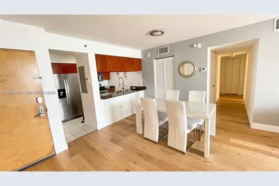 1200 Brickell Bay Dr #1702, Miami, FL 33131 - Photo 14