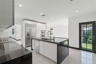 519 Alhambra Cir, Coral Gables, FL 33134 - Photo 32