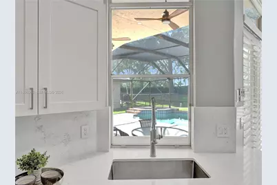 1356 Ginger Cir, Weston, FL 33326 - Photo 44